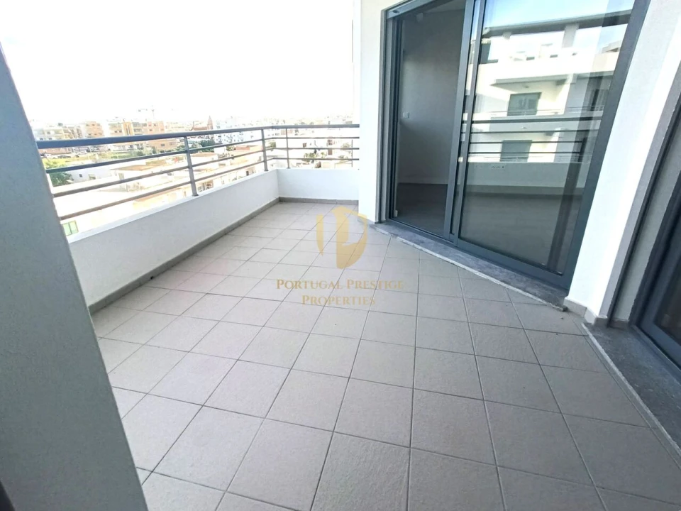 Apartamento T3 para Venda em Quelfes Foto 27