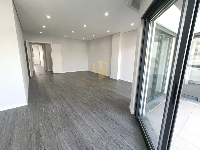 Apartamento T3 para Venda em Quelfes Foto 10