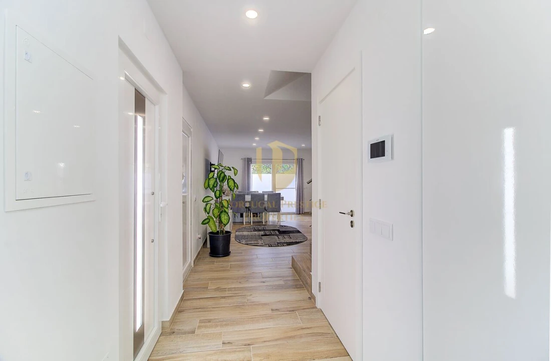 Moradia T2 para Venda em Vila Real de Santo Antonio Foto 12