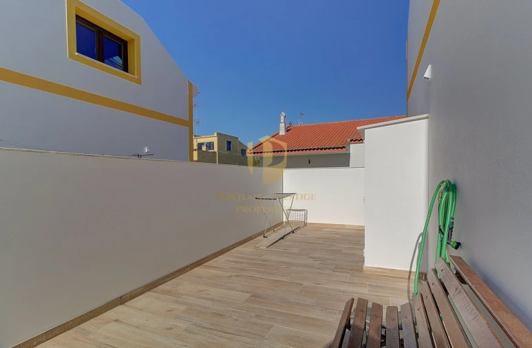 Moradia T2 para Venda em Vila Real de Santo Antonio Foto 31