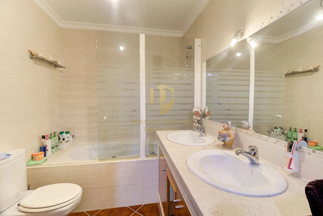 Moradia T4 para Venda em Vila Real de Santo Antonio Foto 26