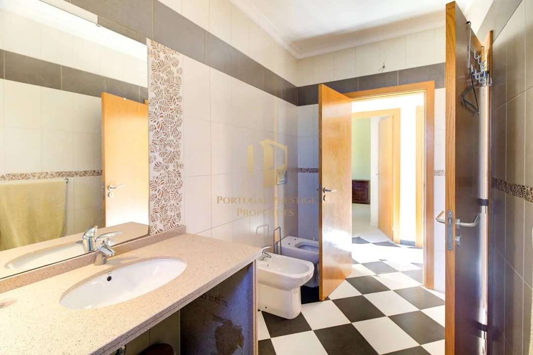 Moradia T4 para Venda em Altura Foto 17