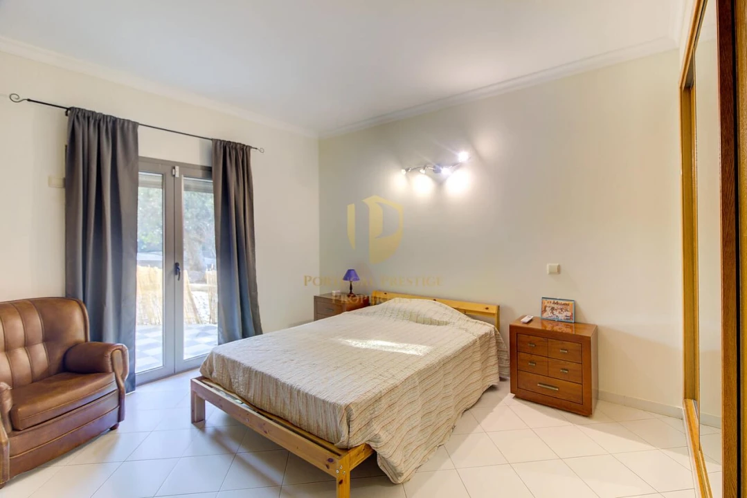 Moradia T4 para Venda em Altura Foto 4