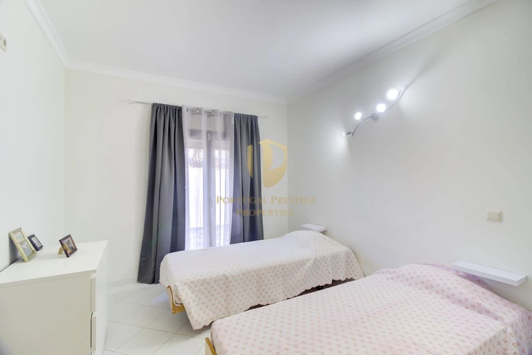 Moradia T4 para Venda em Altura Foto 33