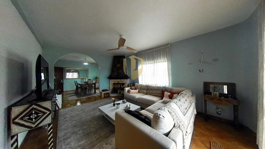 Moradia T4 para Venda em Quarteira Foto 8