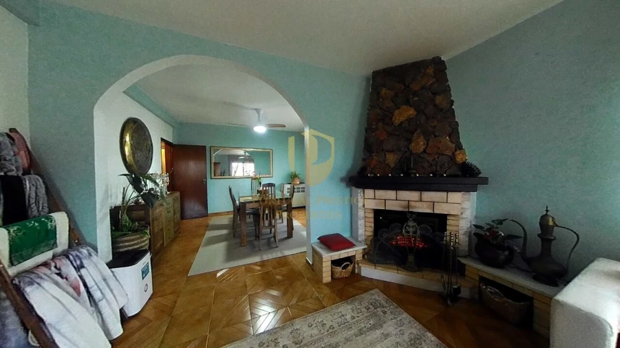 Moradia T4 para Venda em Quarteira Foto 10