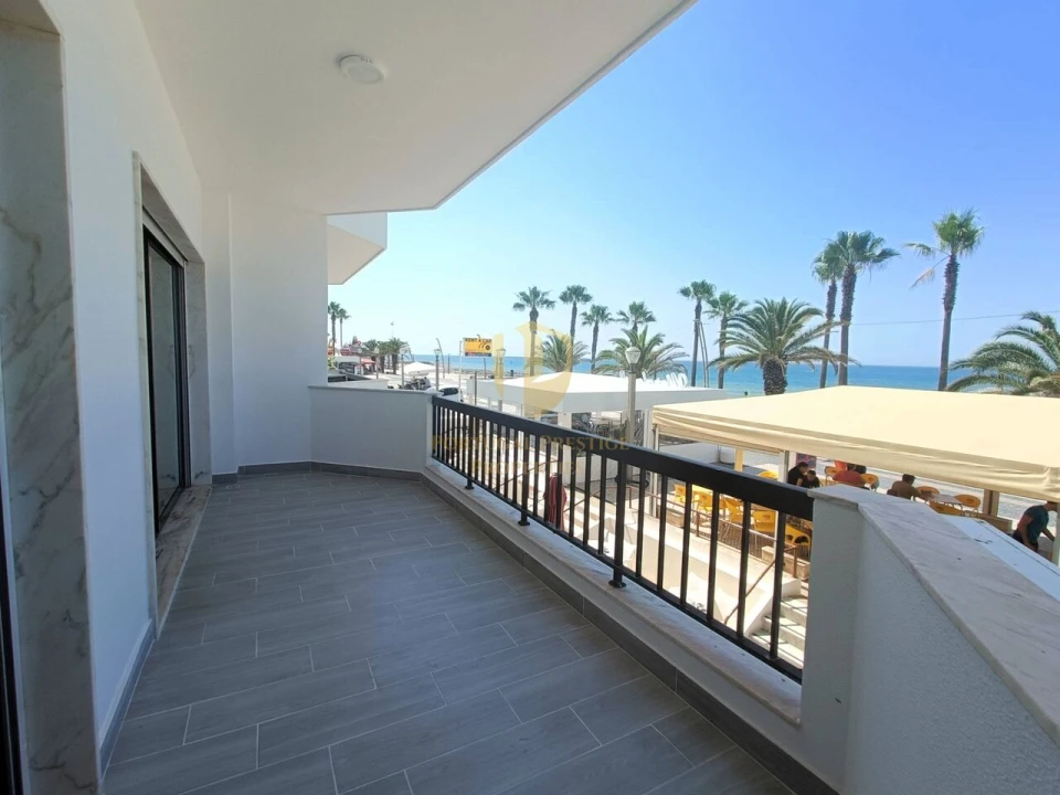 Apartamento T3 para Venda em Quarteira Foto 1