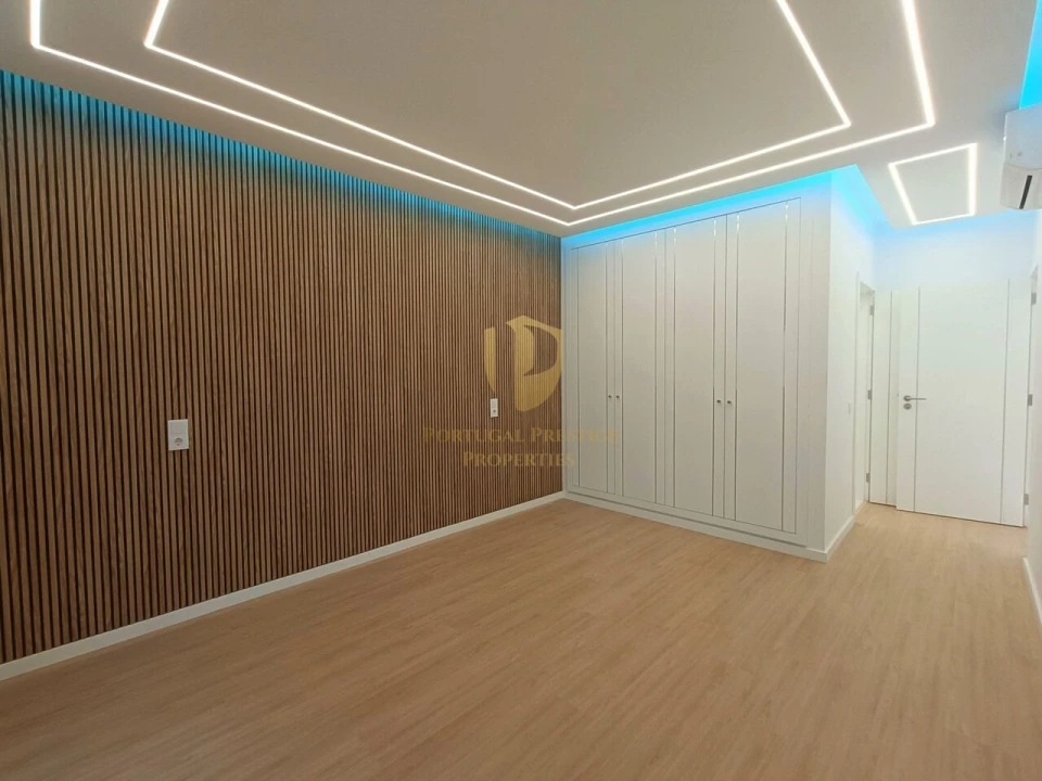 Apartamento T3 para Venda em Quarteira Foto 22