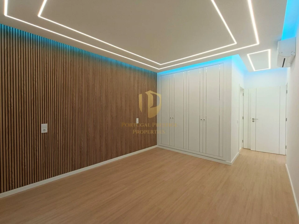 Apartamento T3 para Venda em Quarteira Foto 23