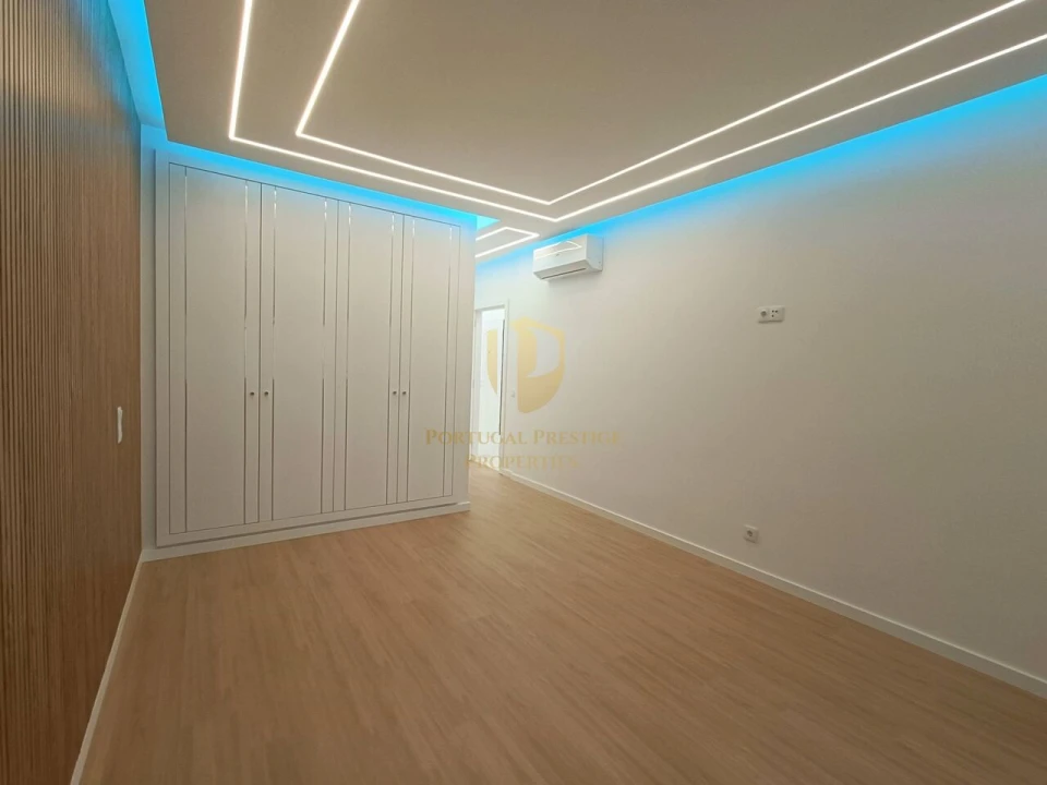 Apartamento T3 para Venda em Quarteira Foto 24