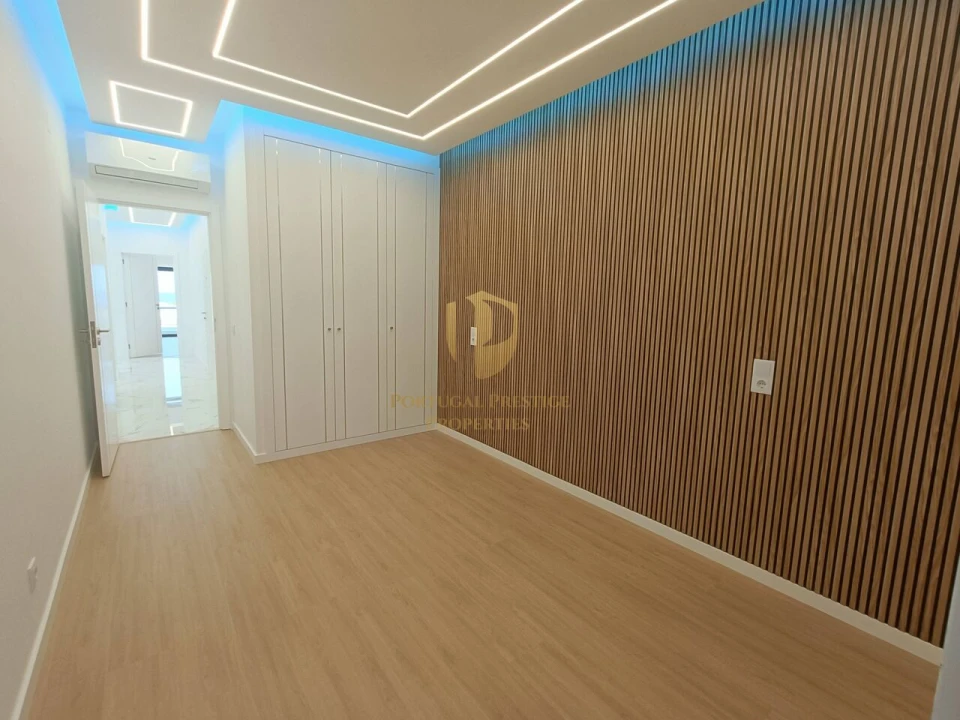Apartamento T3 para Venda em Quarteira Foto 28