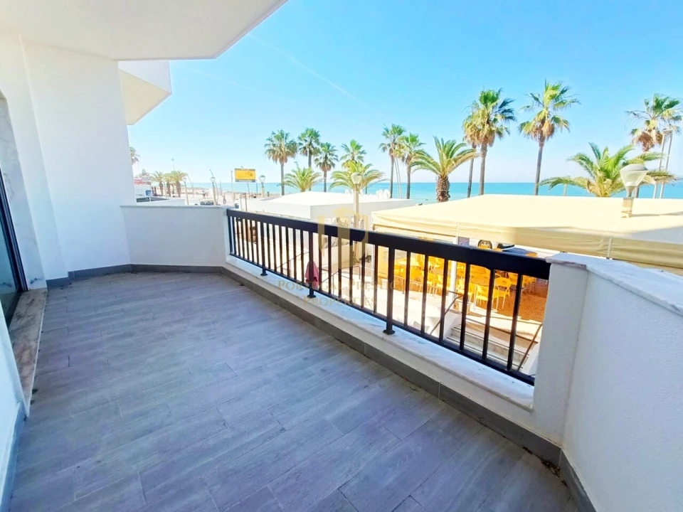 Apartamento T3 para Venda em Quarteira Foto 2