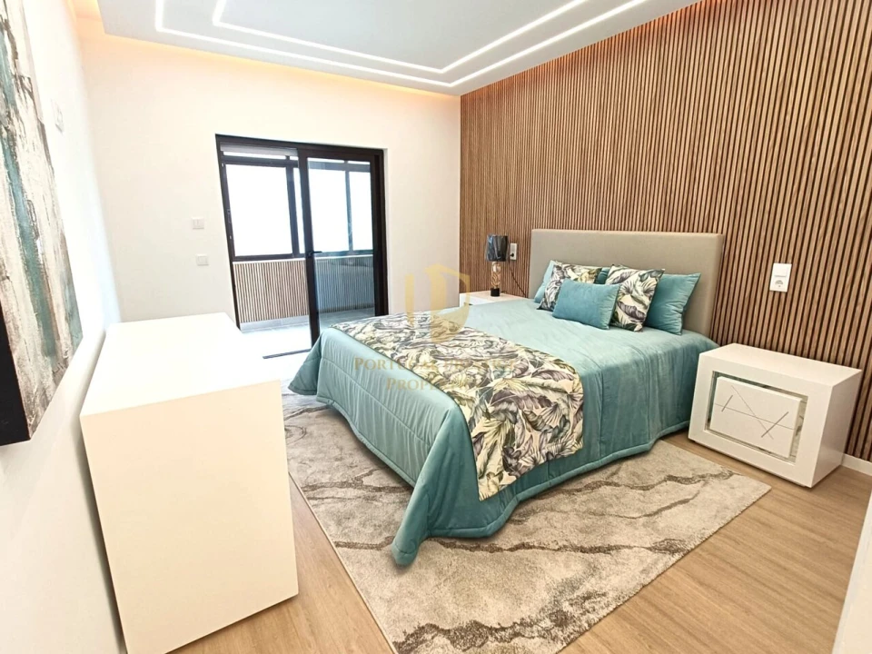 Apartamento T3 para Venda em Quarteira Foto 4