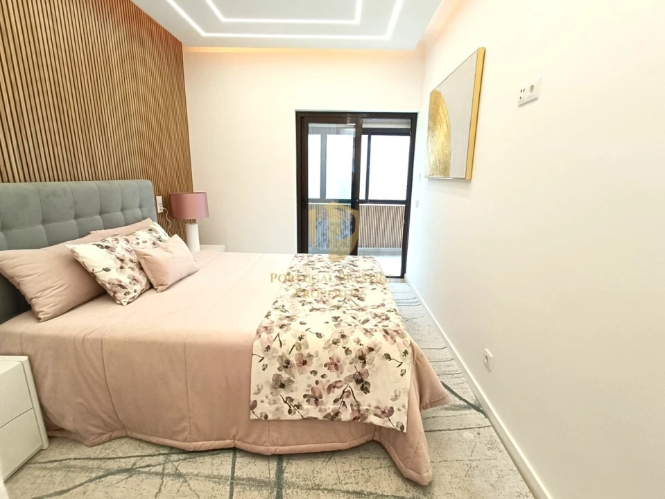 Apartamento T3 para Venda em Quarteira Foto 16