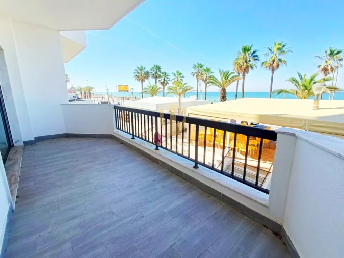Apartamento T3 para Venda em Quarteira Foto 2