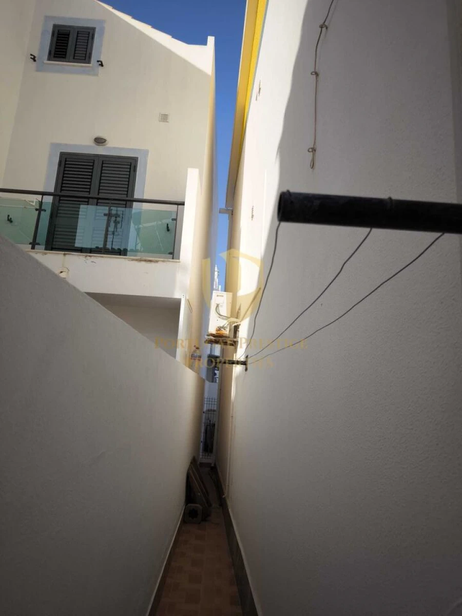 Prédio para Venda em Vila Nova de Cacela Foto 24