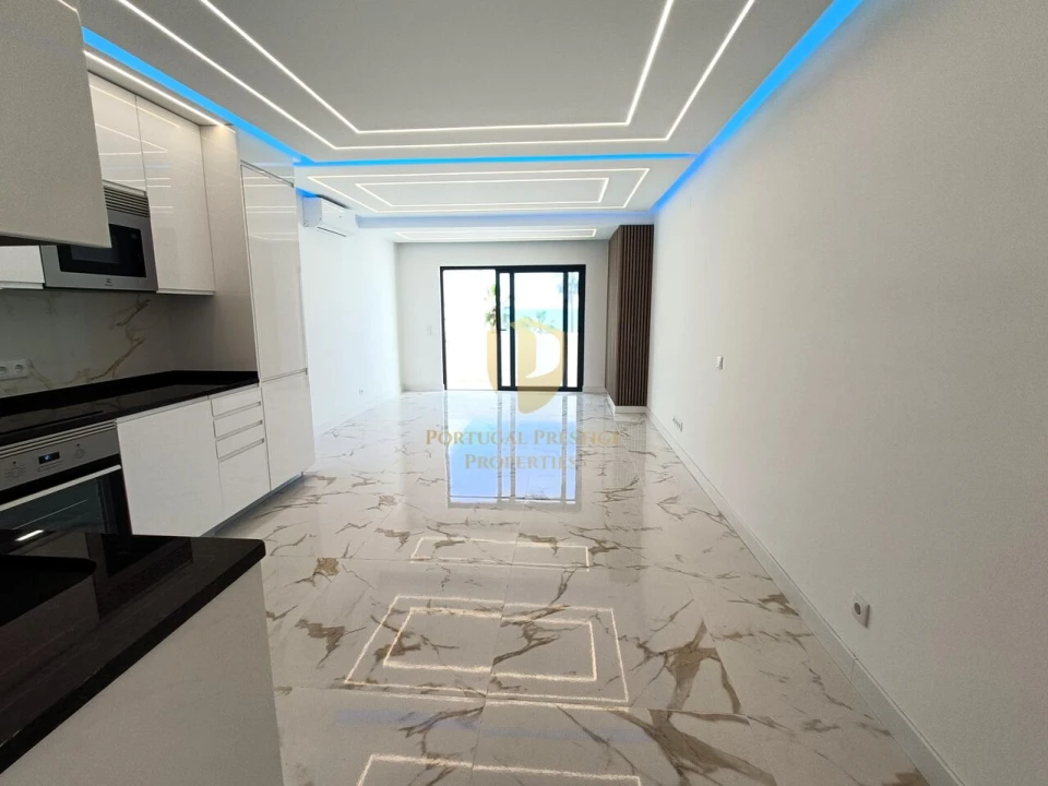 Apartamento T2 para Venda em Quarteira Foto 4