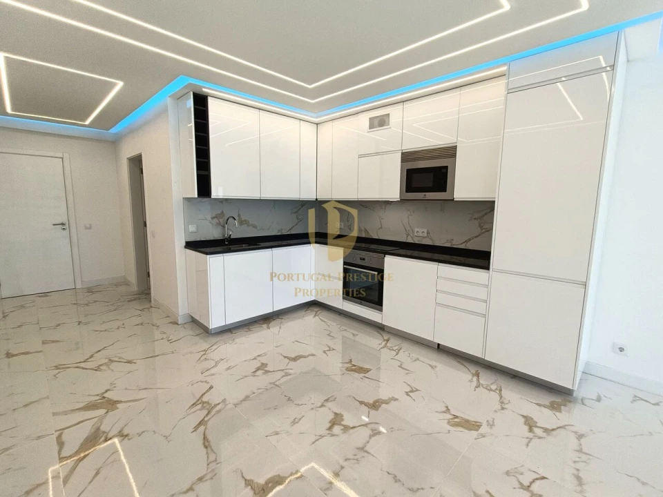 Apartamento T2 para Venda em Quarteira Foto 8