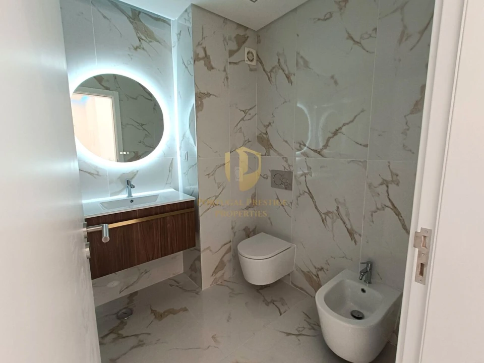 Apartamento T2 para Venda em Quarteira Foto 15