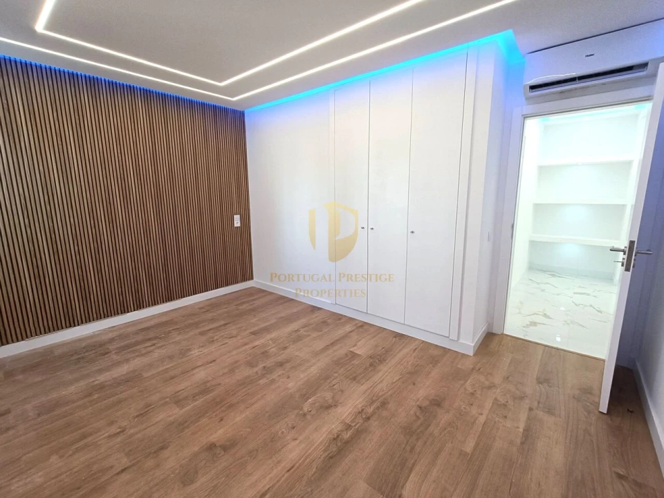 Apartamento T2 para Venda em Quarteira Foto 26