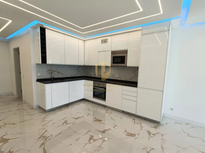 Apartamento T2 para Venda em Quarteira Foto 3
