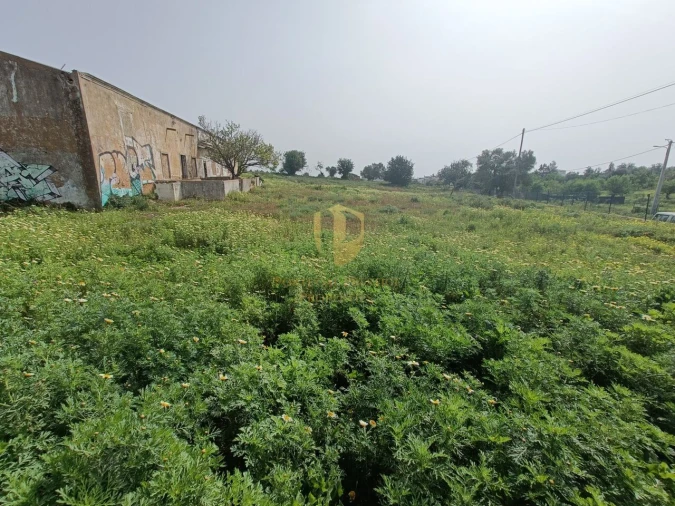 Terreno para Venda em Quelfes Foto 2