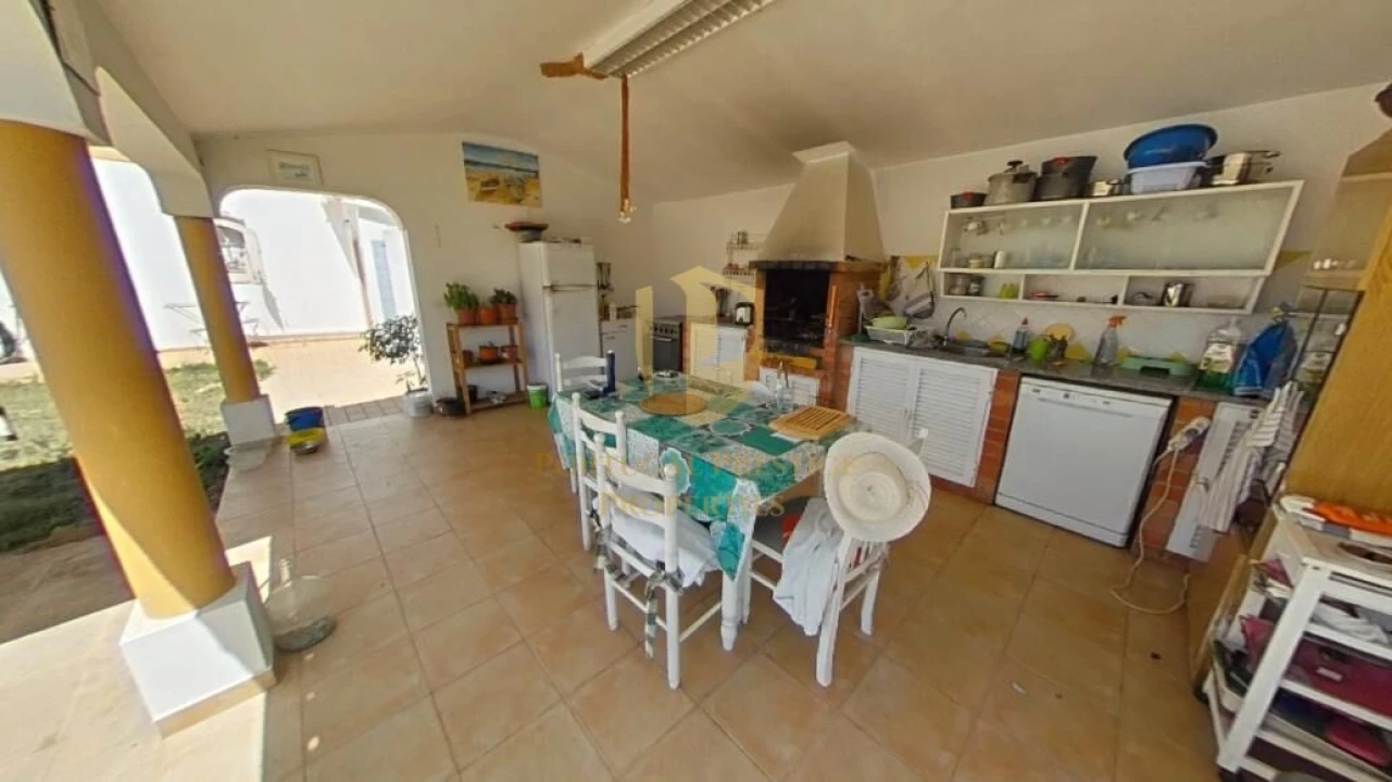 Moradia T3 para Venda em Boliqueime Foto 7