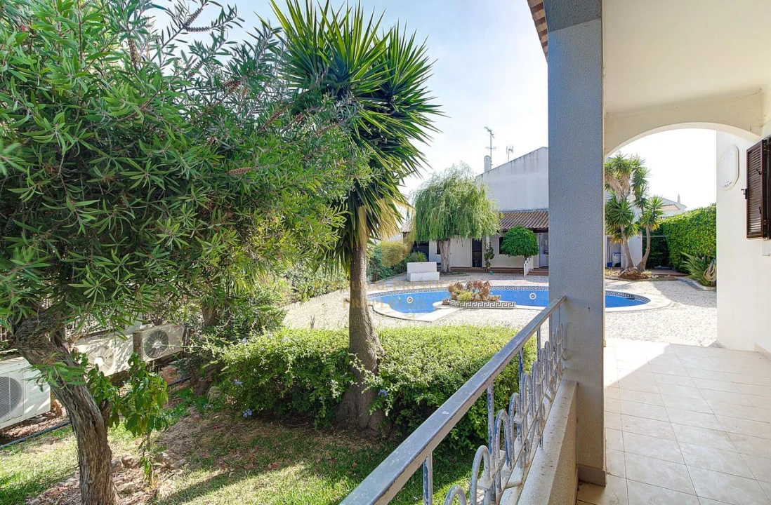 Moradia T4 para Venda em Altura Foto 13