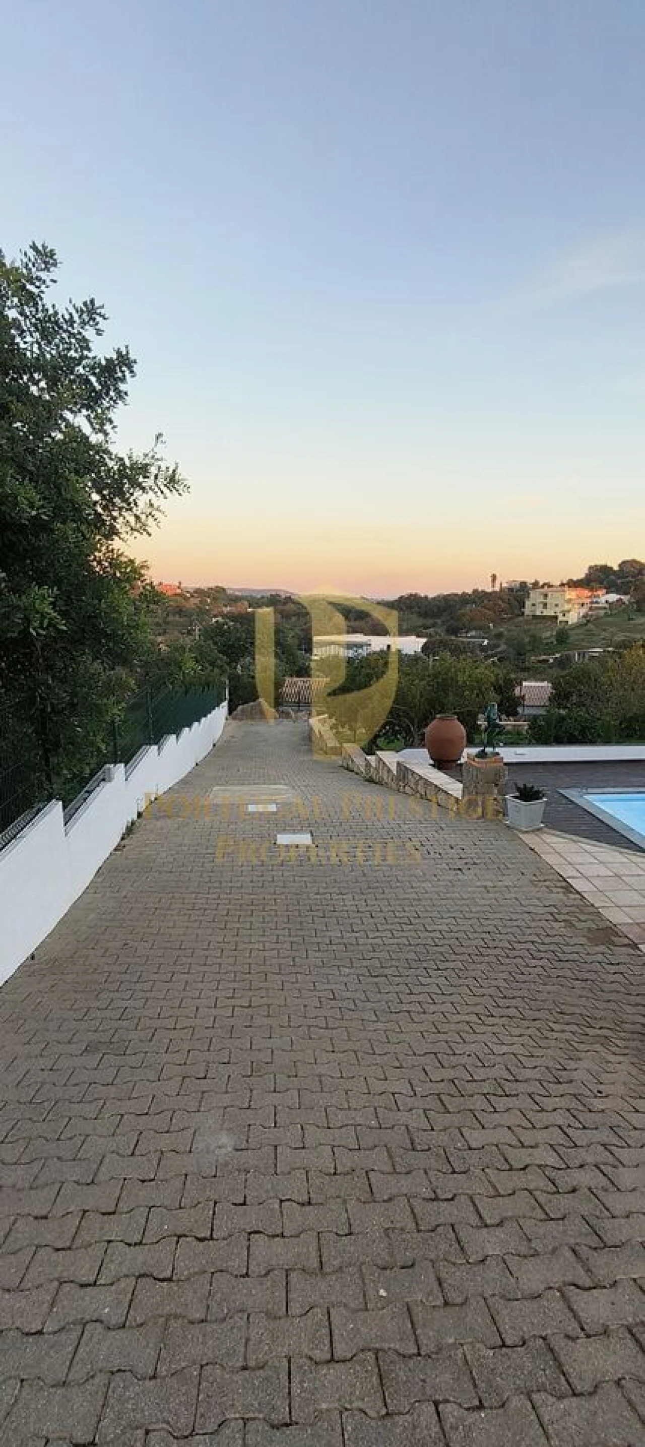 Moradia T5 para Venda em Loule (São Sebastião) Foto 49