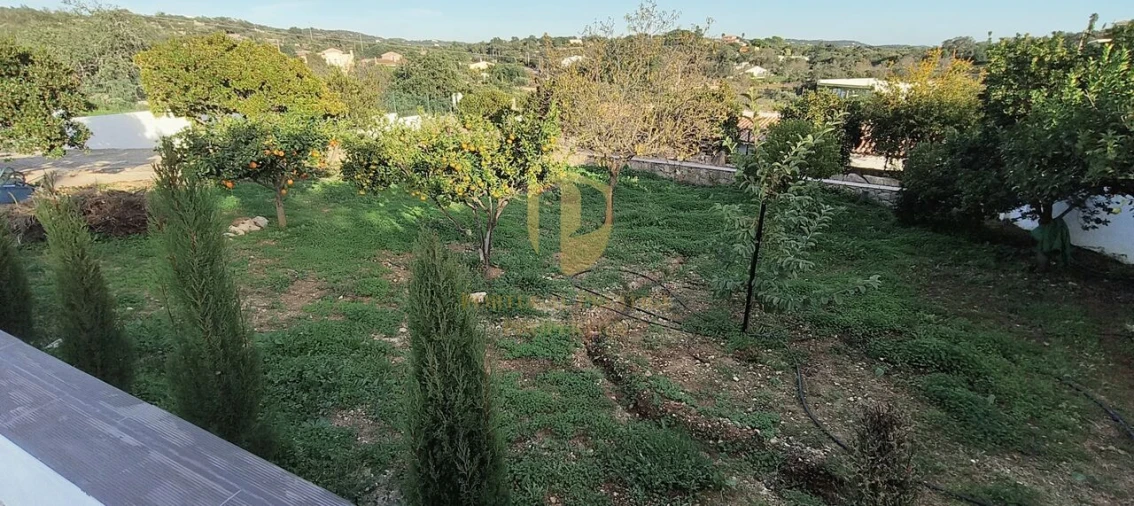 Moradia T5 para Venda em Loule (São Sebastião) Foto 12