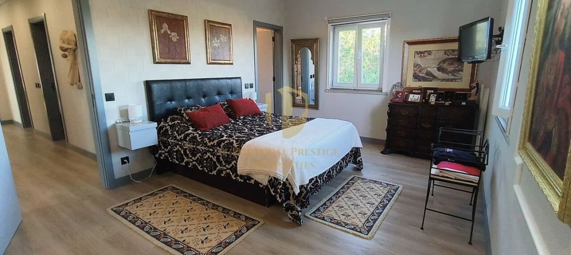 Moradia T5 para Venda em Loule (São Sebastião) Foto 3