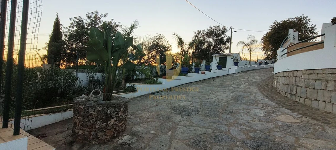 Moradia T5 para Venda em Loule (São Sebastião) Foto 9