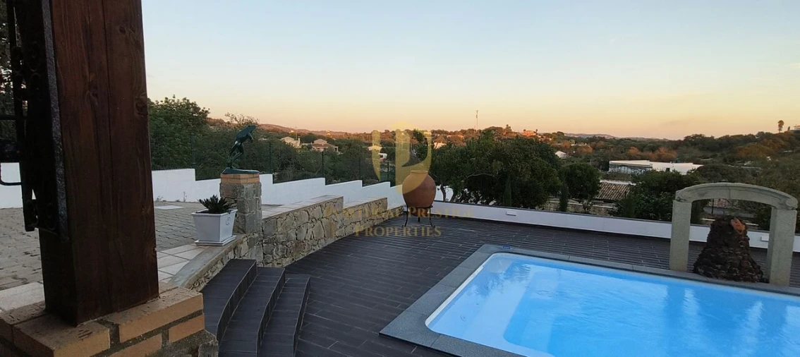 Moradia T5 para Venda em Loule (São Sebastião) Foto 45