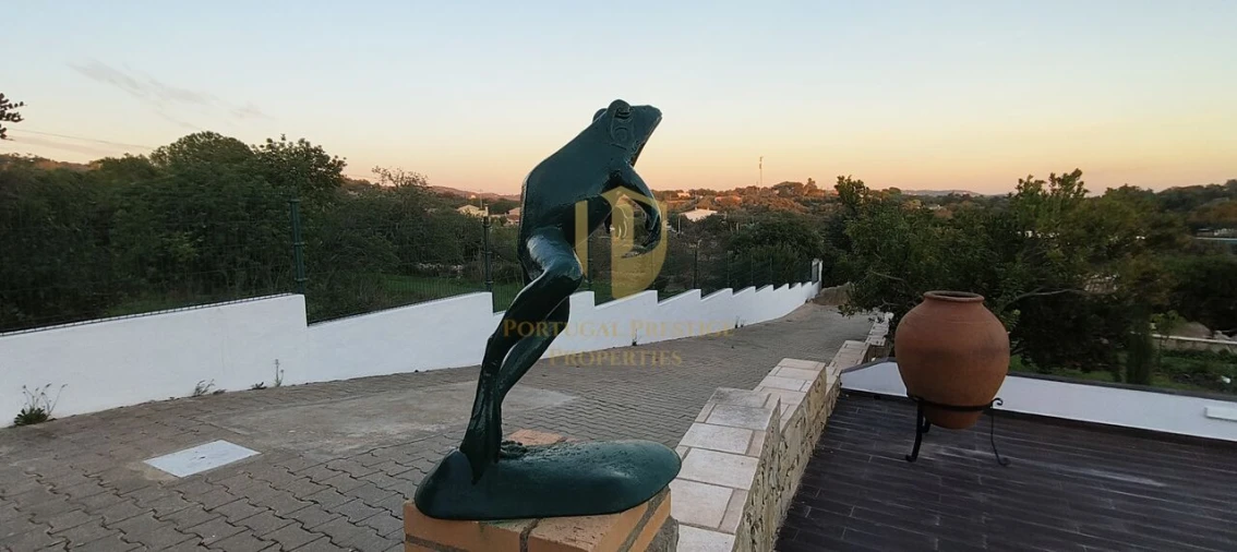 Moradia T5 para Venda em Loule (São Sebastião) Foto 46