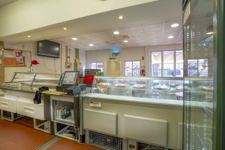 Armazém para Venda em Vila Real de Santo Antonio Foto 12