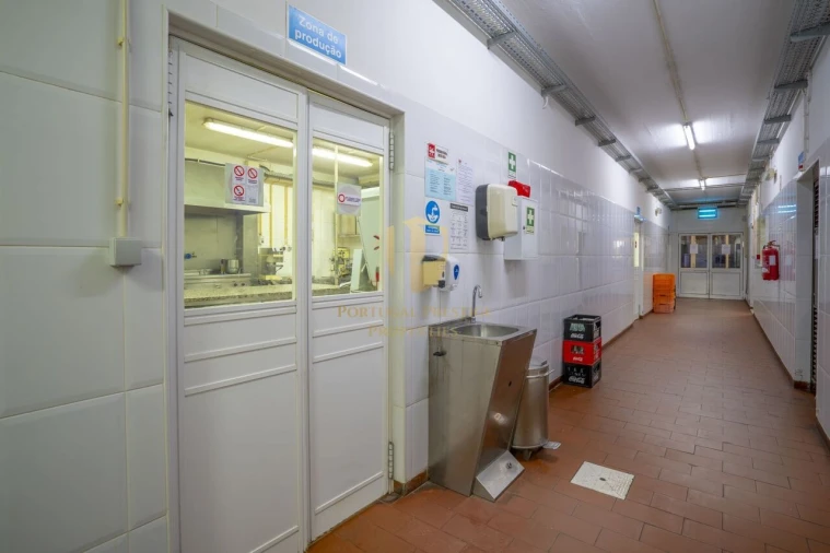 Armazém para Venda em Vila Real de Santo Antonio Foto 18