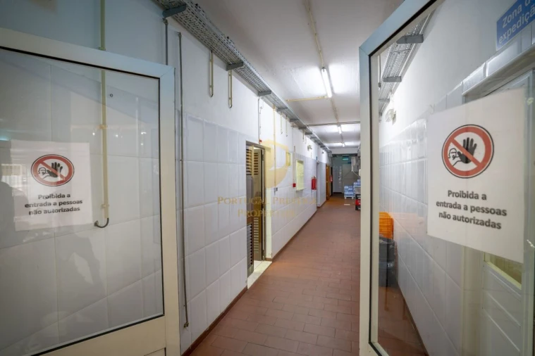 Armazém para Venda em Vila Real de Santo Antonio Foto 19