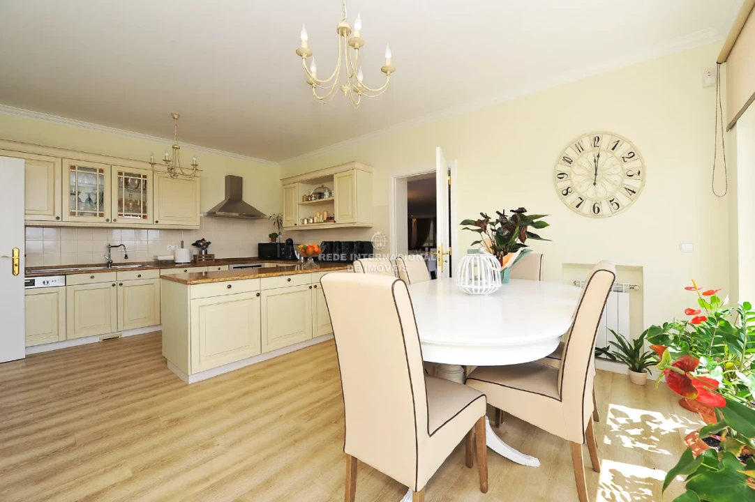 Moradia T5 para Venda em São João das Lampas e Terrugem Foto 6