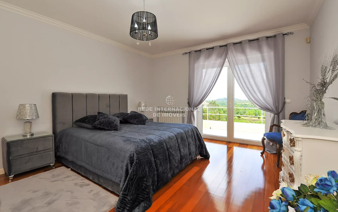 Moradia T5 para Venda em São João das Lampas e Terrugem Foto 12