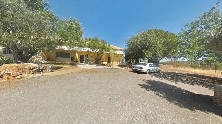 Moradia T2 para Venda em Santa Barbara de Nexe Foto 43