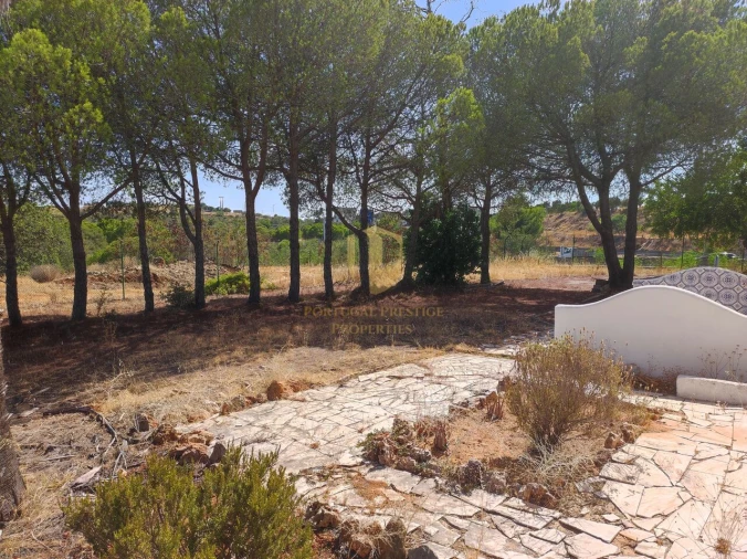 Moradia T2 para Venda em Santa Barbara de Nexe Foto 44