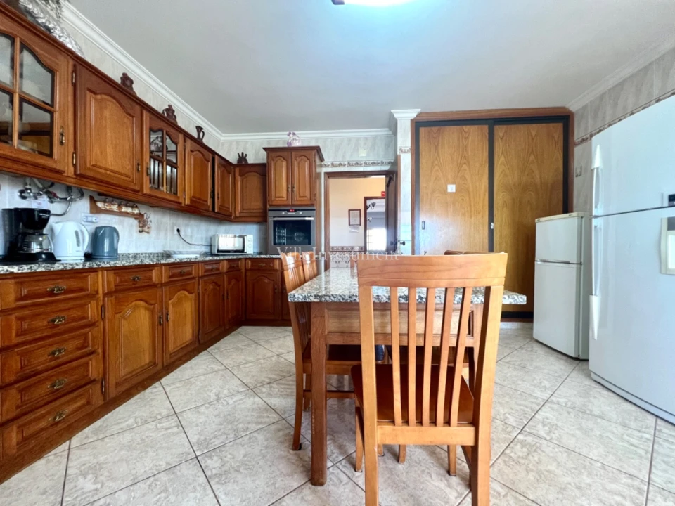 Moradia T12 para Venda em Albufeira e Olhos de Água Foto 17