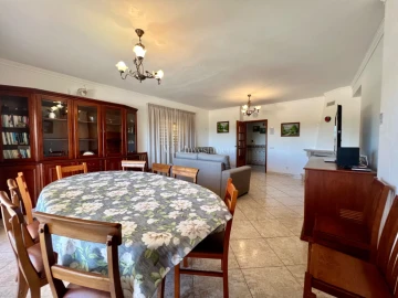 Moradia T12 para Venda em Albufeira e Olhos de Água