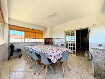 Moradia T12 para Venda em Albufeira e Olhos de Água