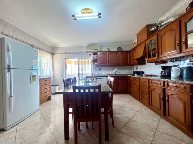 Moradia T12 para Venda em Albufeira e Olhos de Água Foto 15