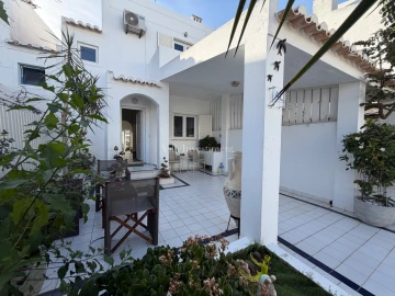 Moradia T2 para Venda em Albufeira e Olhos de Água