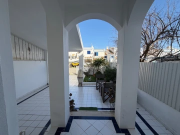 Moradia T2 para Venda em Albufeira e Olhos de Água