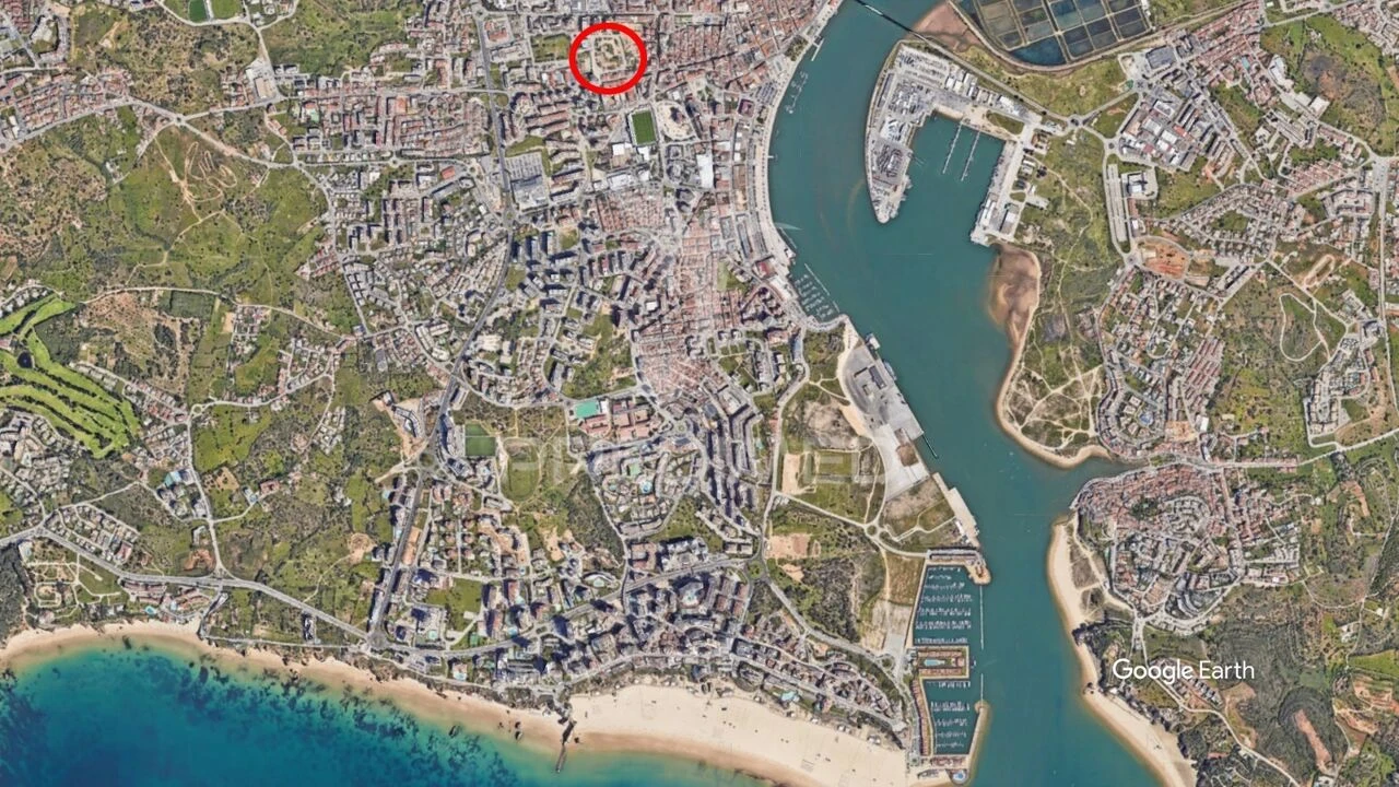 Apartamento T2 para Venda em Portimão Foto 13