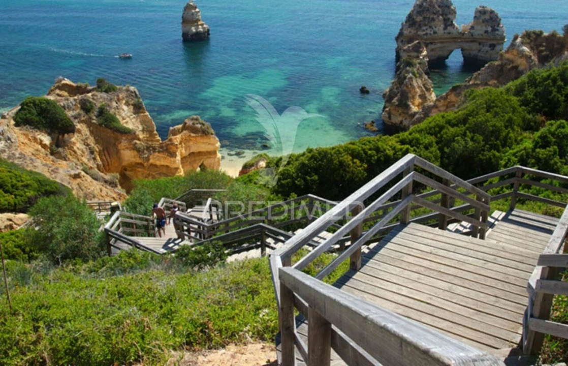 Terreno para Venda em Lagos (São Sebastião e Santa Maria) Foto 1