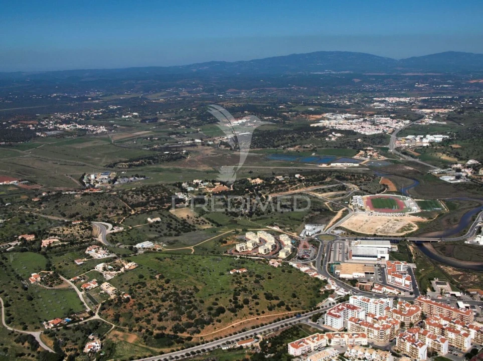 Terreno para Venda em Lagos (São Sebastião e Santa Maria) Foto 2